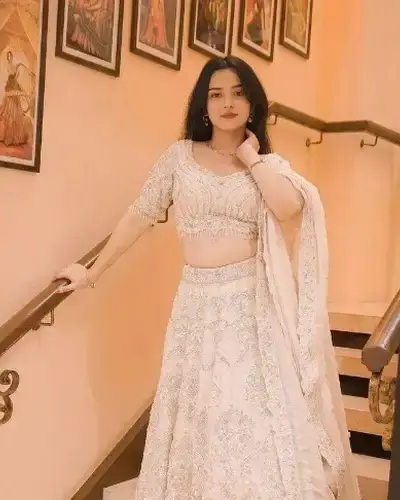 Escort Gondpipri